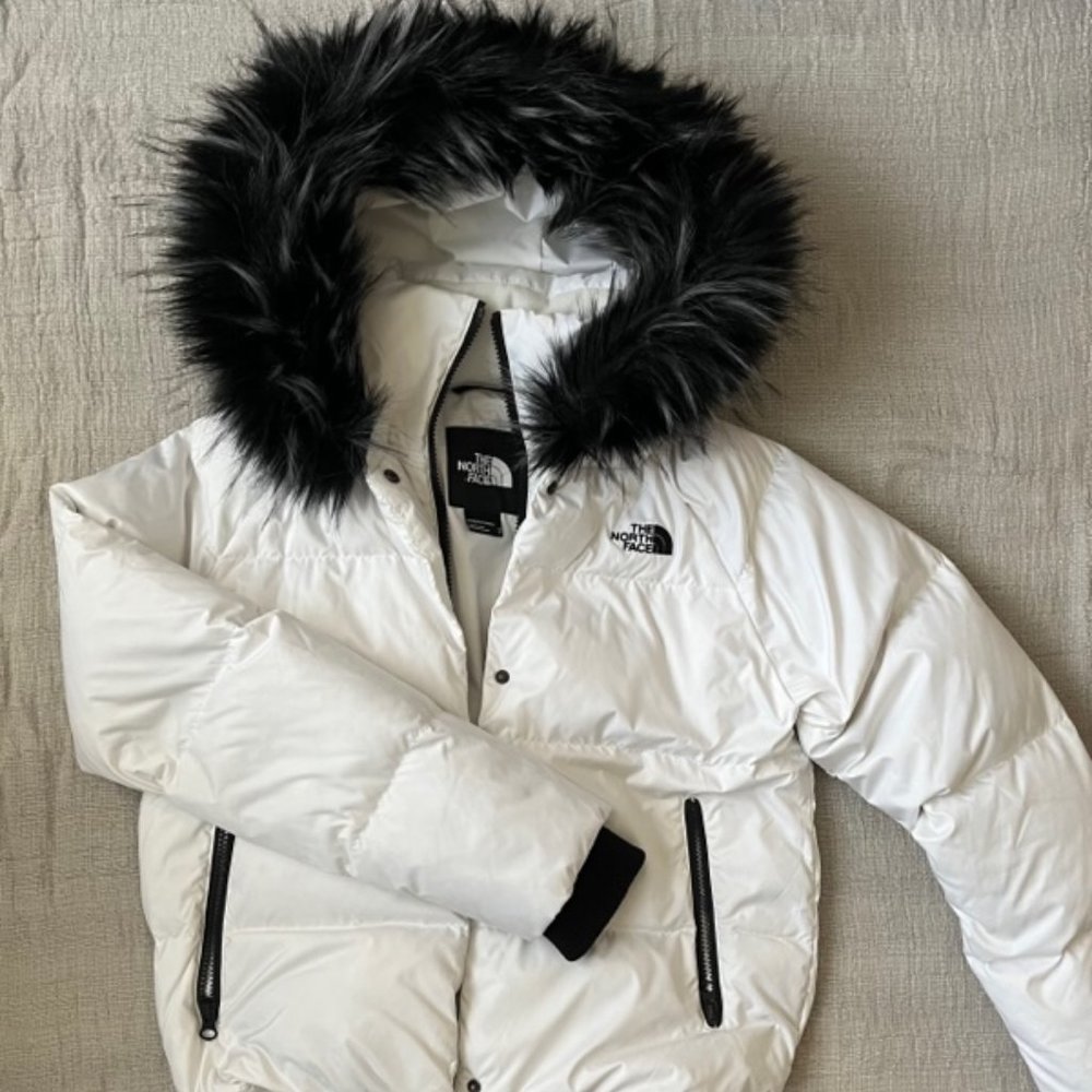 THE NORTH FACE Dealio Down Jacket
